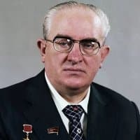 Краткая биография Андропова Юрия Владимировича
